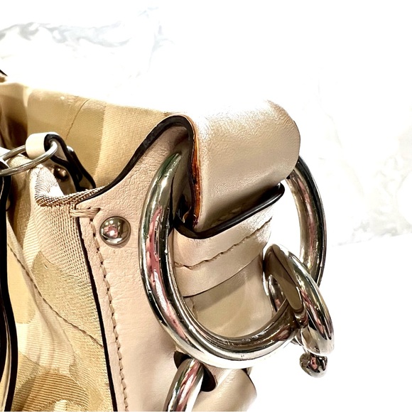 Coach signature beige tan Carly Bucket Purse optic white trim - Picture 10 of 15